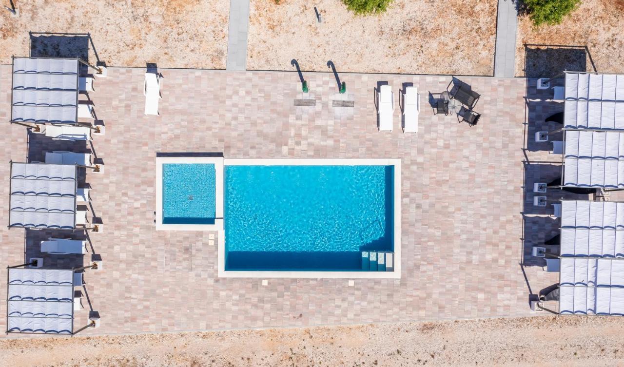Готель Grande Glamping With Pool Біоград-на-Мору Екстер'єр фото