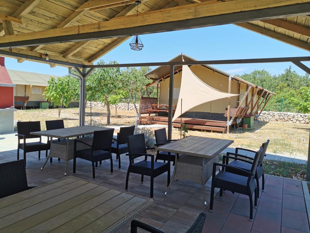 Готель Grande Glamping With Pool Біоград-на-Мору Екстер'єр фото